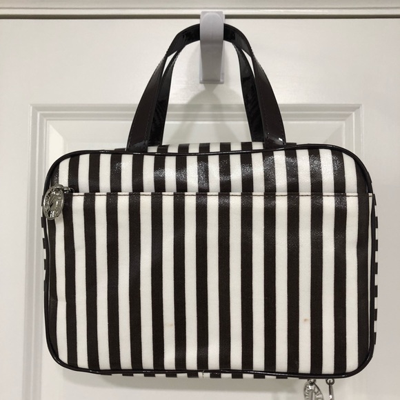 henri bendel Handbags - Henri Bendel Large Hanging Weekender Bag